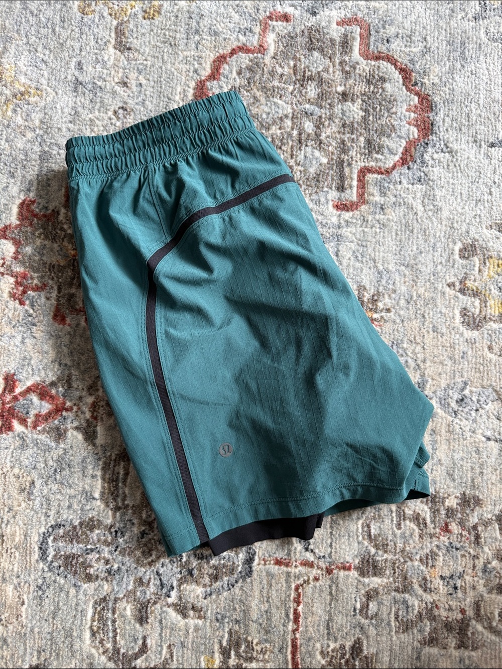 lululemon Men's Green/Black Pace Breaker Ripstop lined shorts 5”